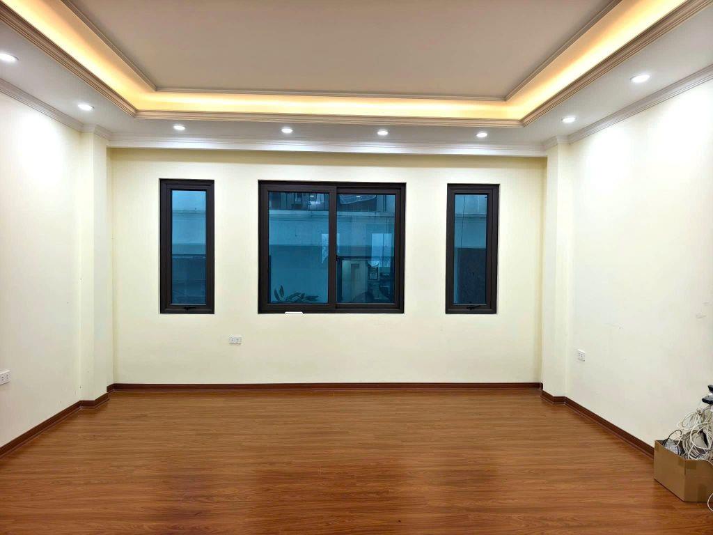 Cho thuê nhà ngõ 76 Mai Dịch, Cầu Giấy 48M x 7 tầng THANG MÁY, Ô TÔ giá 31 triệu