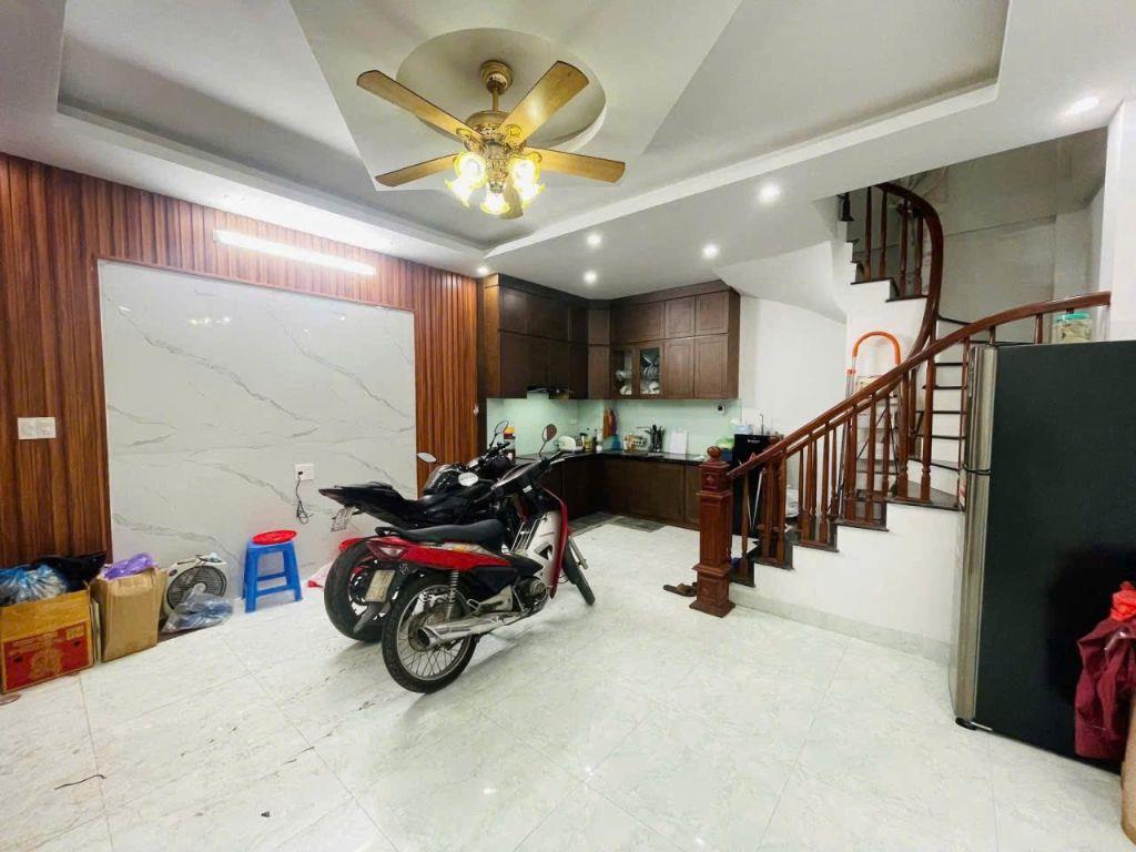 Cho thuê nhà riêng ngõ 211 Khương Trung, Thanh Xuân 40M x 5T SẠCH ĐẸP FULL ĐỒ giá 14 triệu