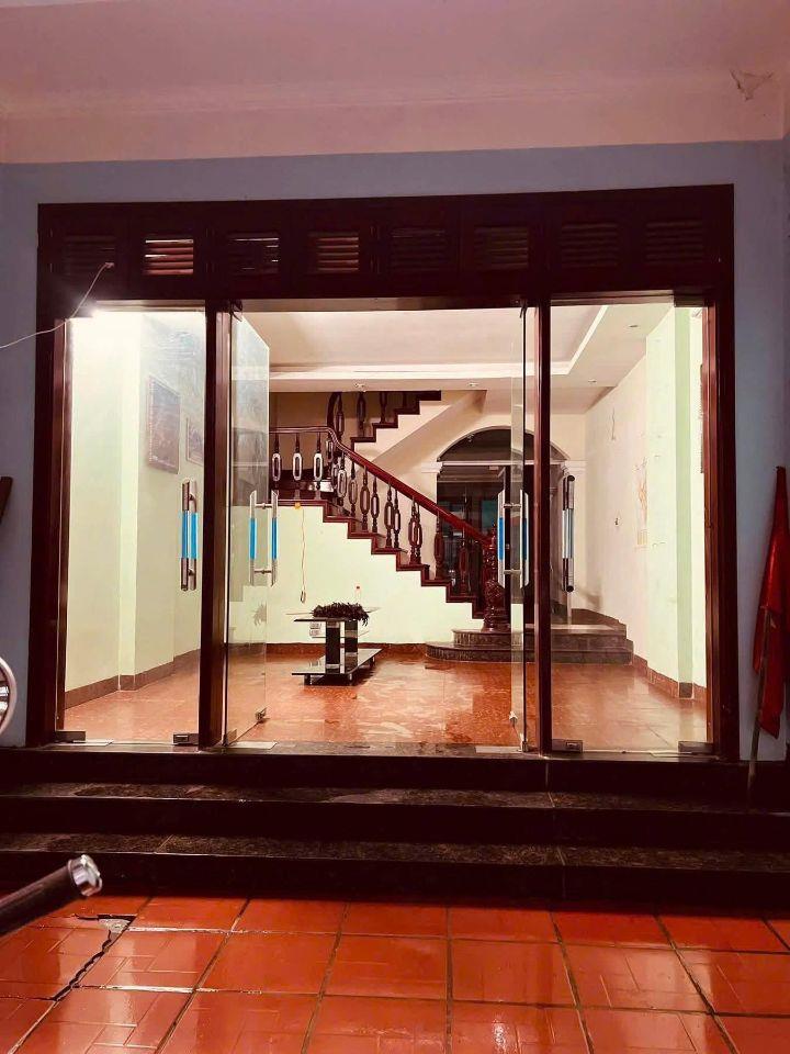 Cho thuê nhà KĐT Văn Phú, Hà Đông 90m x 4T Ô TÔ TRÁNH giá 21 triệu