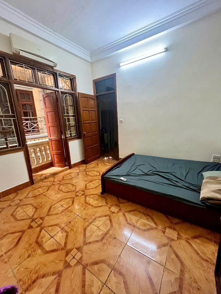 Cho thuê nhà Yên Hòa, Cầu Giấy 50m x 4T(4 ngủ) giá 15 triệu