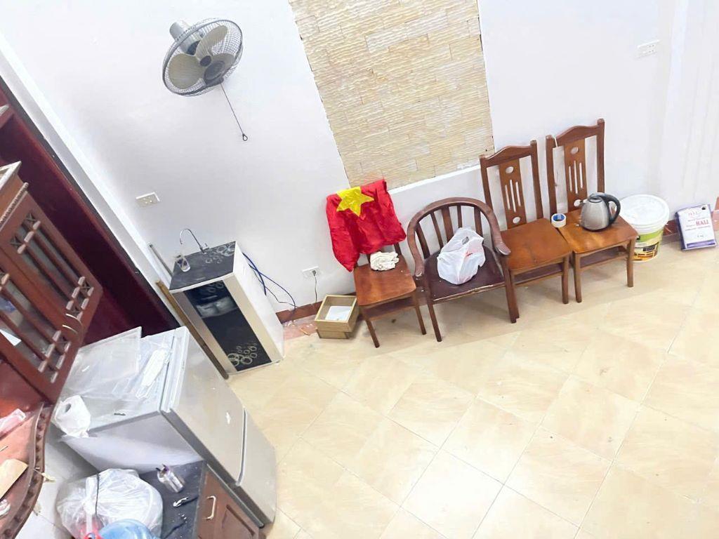 Cho thuê nhà ngõ 171 Đặng Tiến Đông, Đống Đa 45m x 4T (4 ngủ) giá 14.5tr Ở NHÓM