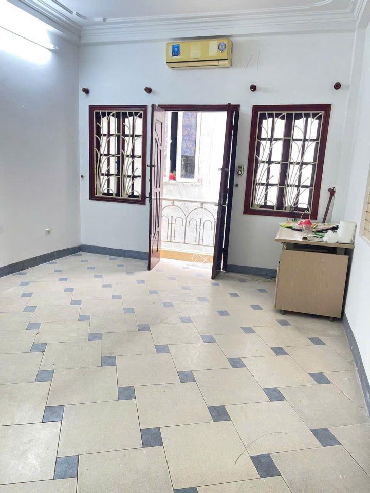 Cho thuê nhà ngõ 171 Đặng Tiến Đông, Đống Đa 45m x 4T (4 ngủ) giá 14.5tr Ở NHÓM