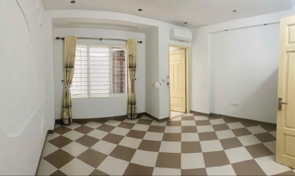 Cho thuê nhà Nguyễn Khánh Toàn, Cầu Giấy 40m x 5T (3 ngủ) giá 13 triệu