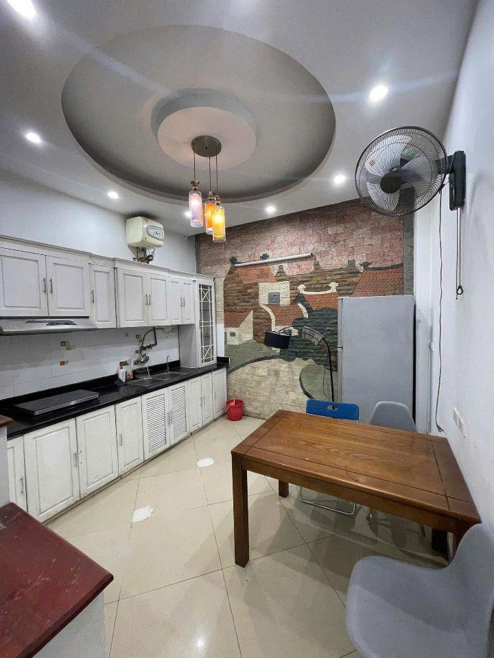 Cho thuê nhà ngõ 41 Thái Hà, Đống Đa 35m x 5T (4 ngủ) giá 15.5 triệu