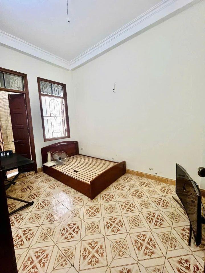 Cho thuê nhà ngõ 61 Yên Hòa, Cầu Giấy 60mx 4T(4 ngủ) giá 15tr