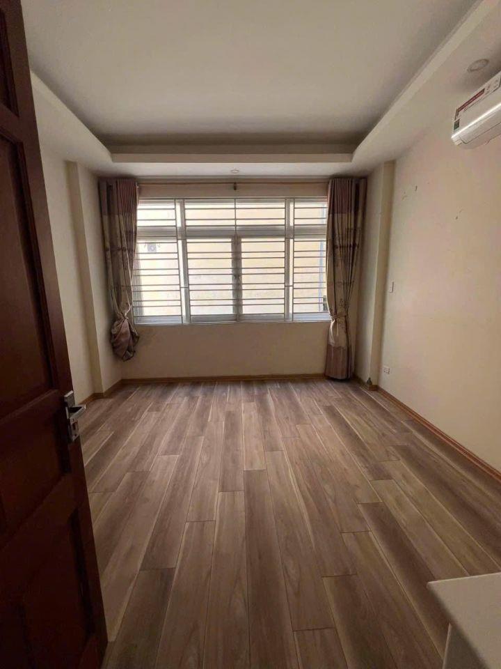 Cho thuê nhà Tú Mỡ, Trần Duy Hưng _Cầu Giấy 50m*5T(5 ngủ) giá 18.5tr