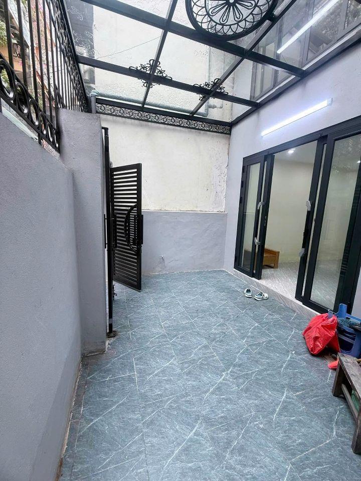 Nhà sạch đẹp, ô tô đỗ cửa Trần Cung, Cầu Giấy 75m x 3T(4 ngủ) giá 16 triệu
