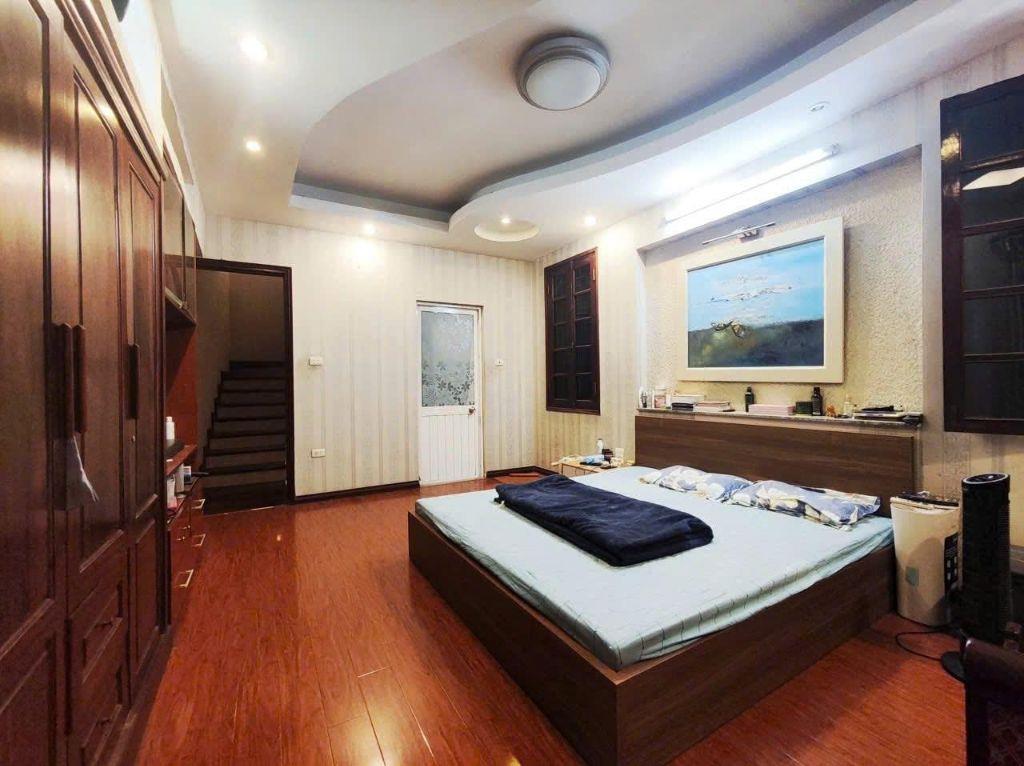 Nhà ngõ 173 Hoàng Hoa Thám, Ba Đình 42m*5 tầng (3 ngủ) giá 14.5tr OTO QUA NHÀ