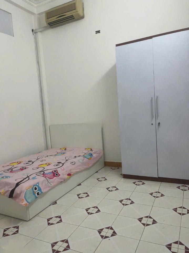 Cho thuê nhà ngõ 105 Láng Hạ, Đống Đa 50m x 3T(sân 17m) giá 15 triệu