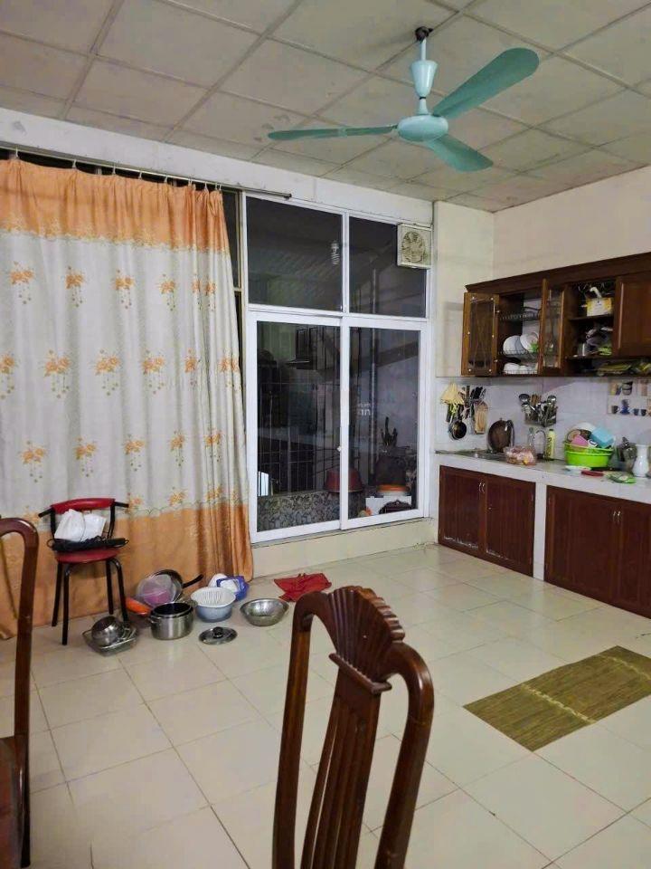 Cho thuê nhà ngõ ô tô 69A Hoàng Văn Thái, Thanh Xuân 100m x 3T, 3PN giá 14 triệu