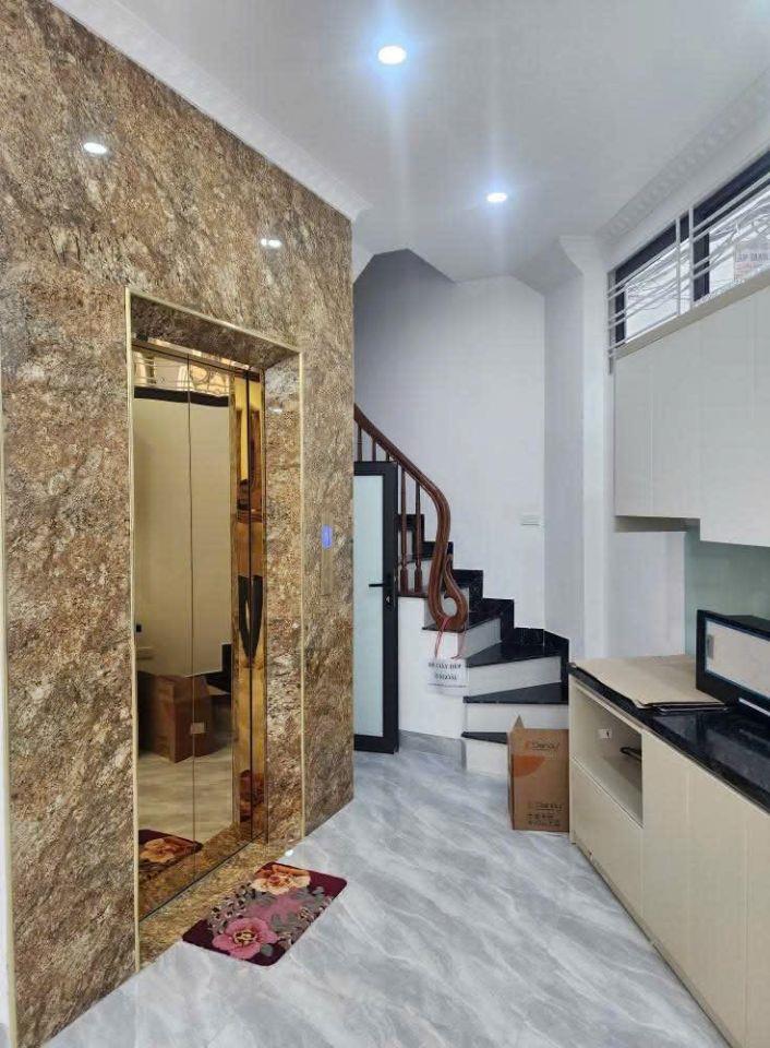 Nhà Pháo Đài Láng, Đống Đa 36m x 6T(4ngủ kk) THANG MÁY, FULL ĐỒ, Ở NHÓM