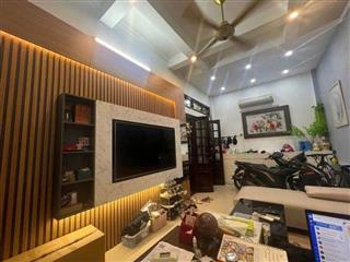 Nhà Lương Định Của,  Kim Liên, Đống Đa 50m x 3T (4 ngủ) full đồ, có sân để xe