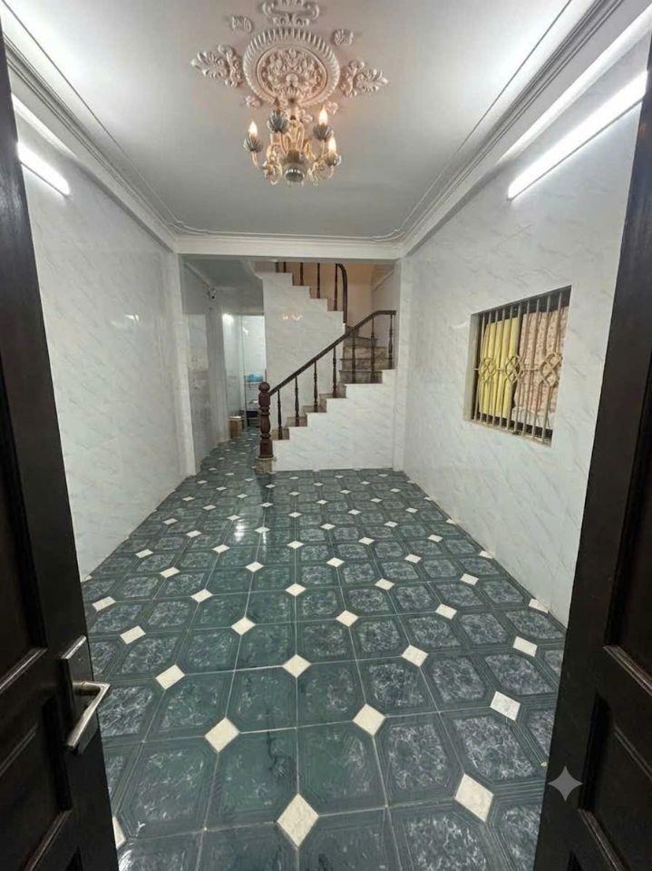 Cho thuê nhà ngõ 162 Khương Đình, Thanh Xuân 40m x 4T (4 ngủ) giá 13.5tr Ở NHÓM