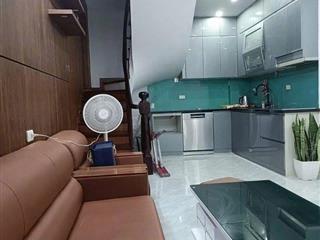 Nhà sạch đẹp, Full Đồ ngõ 639 Hoàng Hoa Thám, Ba Đình 40m x 5T (3 ngủ) giá 13.5 triệu