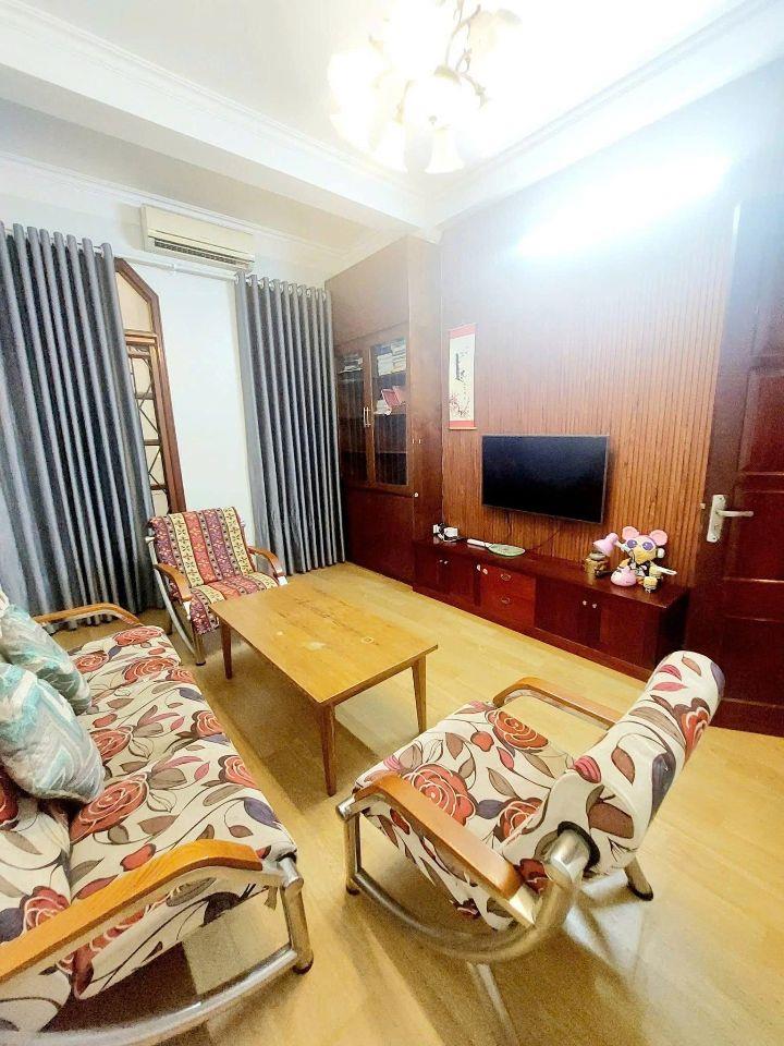 Cho thuê nhà ngõ 12 Chùa Bộc, Đống Đa 40m x 4T giá 13.5 triệu Ở VÀ KD ONLINE