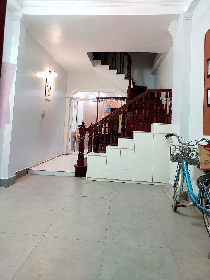 Cho thuê nhà ngõ 12 Chùa Bộc, Đống Đa 40m x 4T giá 13.5 triệu Ở VÀ KD ONLINE