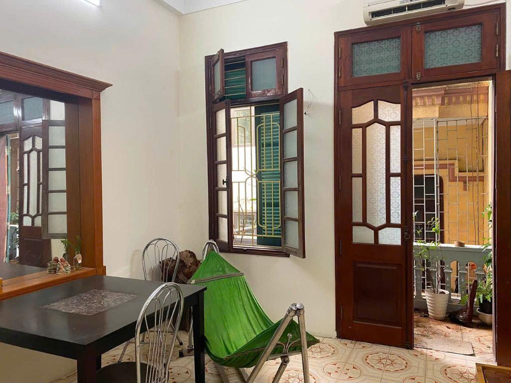 Cho thuê nhà ngõ 429 Thụy Khuê, Tây Hồ 70m x 4T giá 16 triệu CHO Ở NHÓM