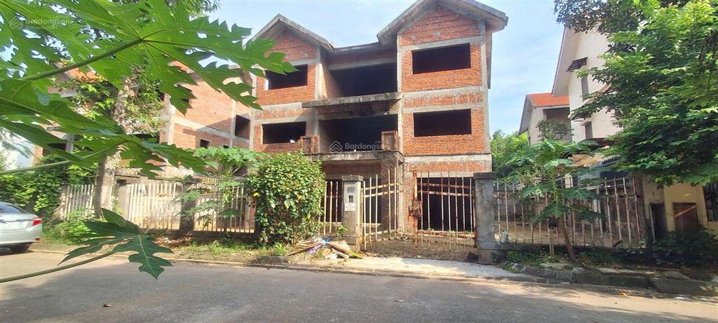 45 tr/m2, biệt thự quang minh, mê linh, 350m2, mặt tiền 16m, view cv, đường to, sổ đỏ