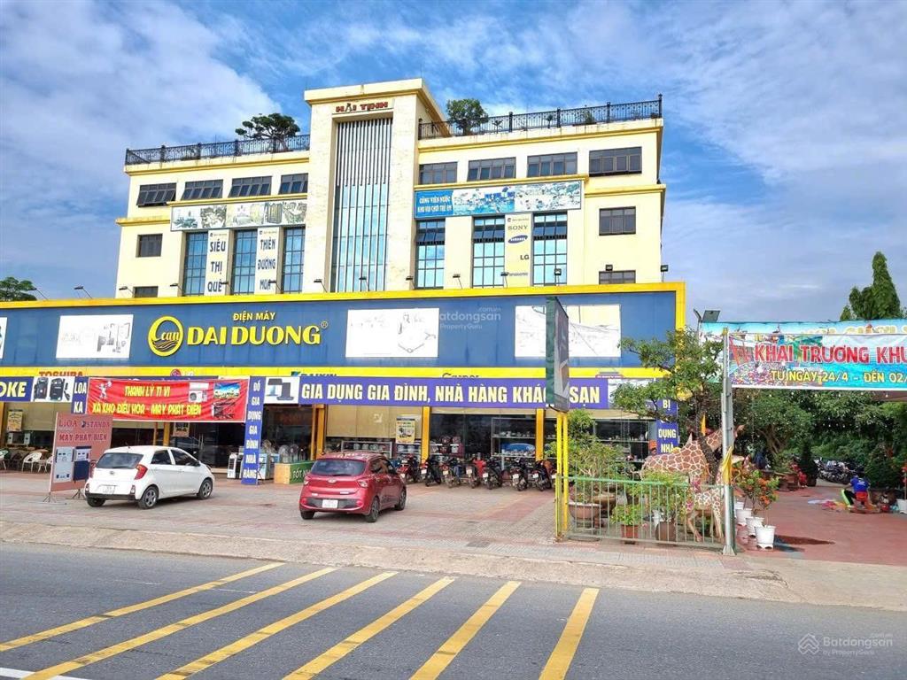 Bán 4500m2 đất thương mại dv, sổ đỏ, mt rộng, đường to, vị trí đâc địa, p phú sơn, tx bỉm sơn, th