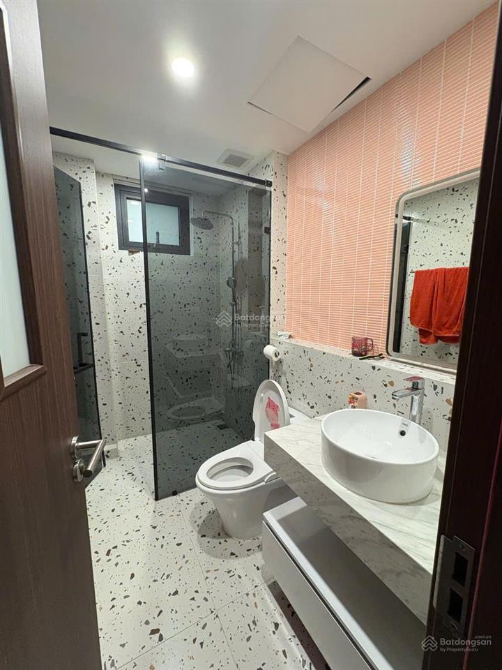 Cho thuê biệt thự quang minh, ml, hn, 365 m2, 4 ngủ, 5wc, giá 20 tr/th 0379 778 ***