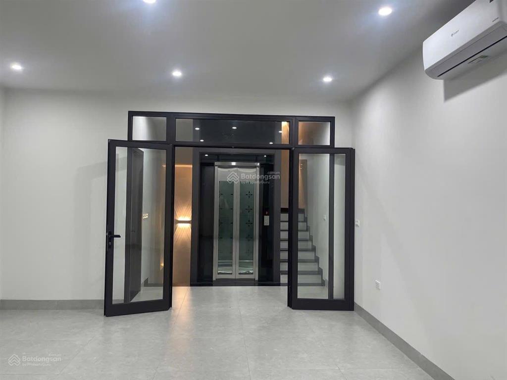 Cho thuê căn lk thang máy vp rộng giá rẻ