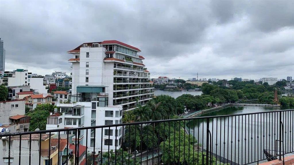 Bán nhà mặt phố mặt hồ yên hoa, tây hồ, giáp đường thanh niên, ở và đầu tư, giá 33 tỷ