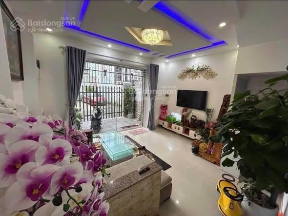 Bán nhà riêng 67m2 giá ưu đãi 7 tỷ tại phù đổng thiên vương, p.8, đà lạt