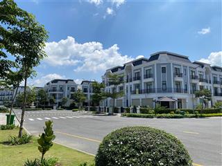 Nhà phố trong solar city giá 2,2 tỷ không phát sinh. 0979 525 *** gặp huy