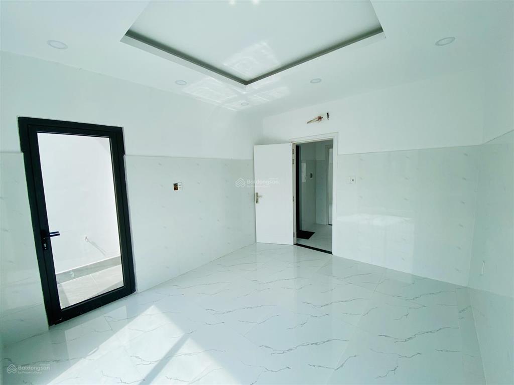 Nhà mới hoàn thiện cho thuê giá 8tr/tháng