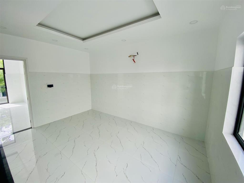 Nhà mới hoàn thiện cho thuê giá 8tr/tháng