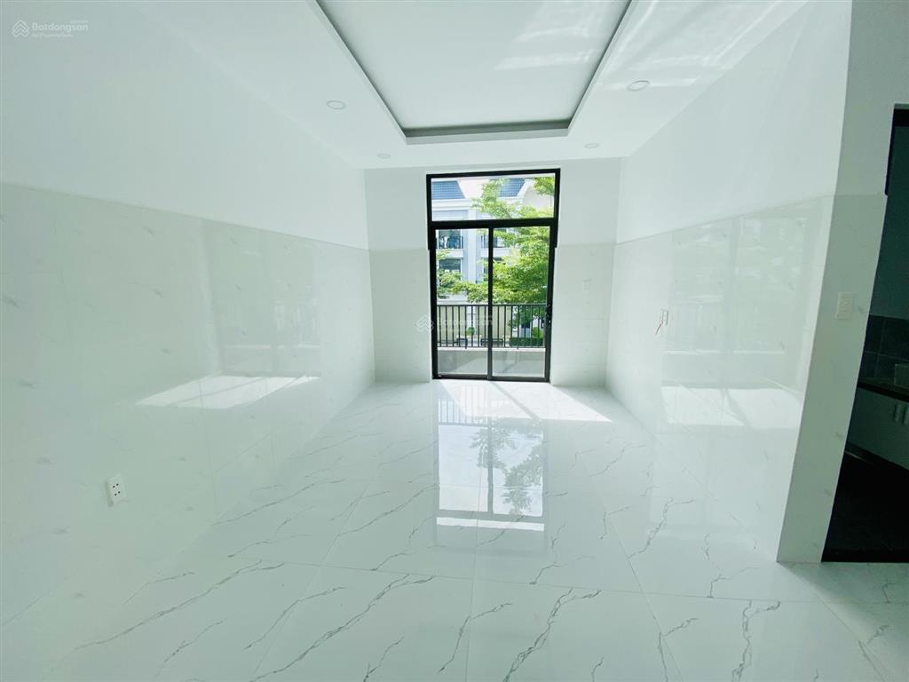 Nhà mới hoàn thiện cho thuê giá 8tr/tháng