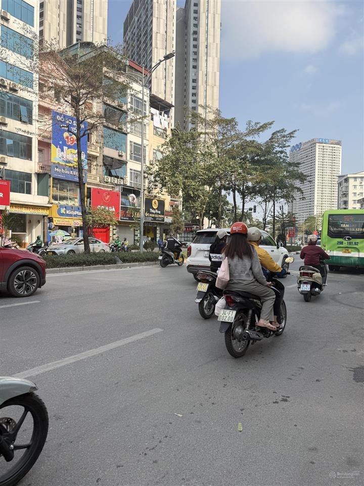 Một căn duy nhất,hiếm mặt phố nguyễn hoàng 77m 6t mt 4,8m giá chỉ 33,3 tỷ cơ hội cho khách đầu tư.