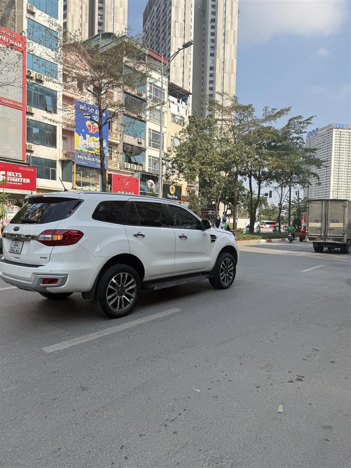 Một căn duy nhất,hiếm mặt phố nguyễn hoàng 77m 6t mt 4,8m giá chỉ 33,3 tỷ cơ hội cho khách đầu tư.