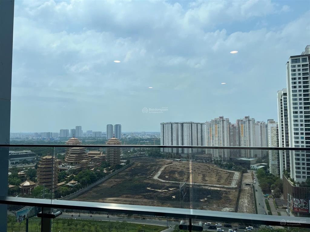 Bán căn góc 77m2 gồm 2 phòng ngủ  full nội thất tại lumiere riverside