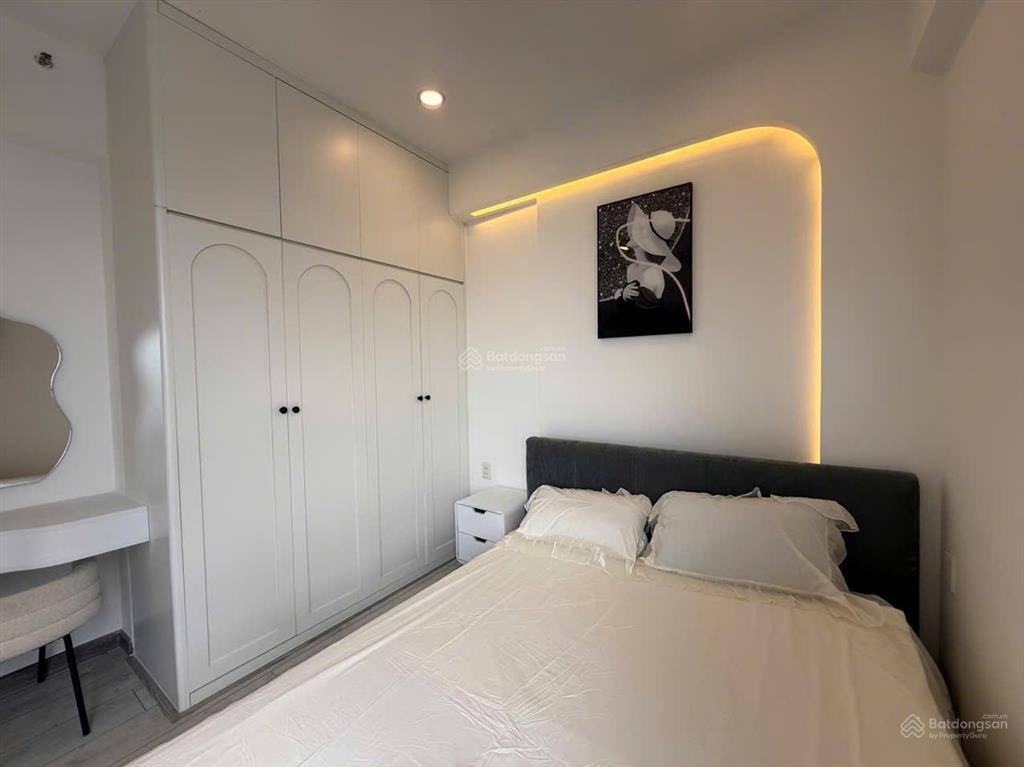 Cắt lỗ thu hồi vốn cho căn 2 phòng ngủ full nội thất đẹp, view sông q.1 tại masteri thảo điền
