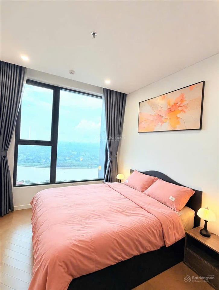 Cho thuê căn hộ view sông 2pn2wc, full nt trống sẵn vào ngay tại lumiere riverside