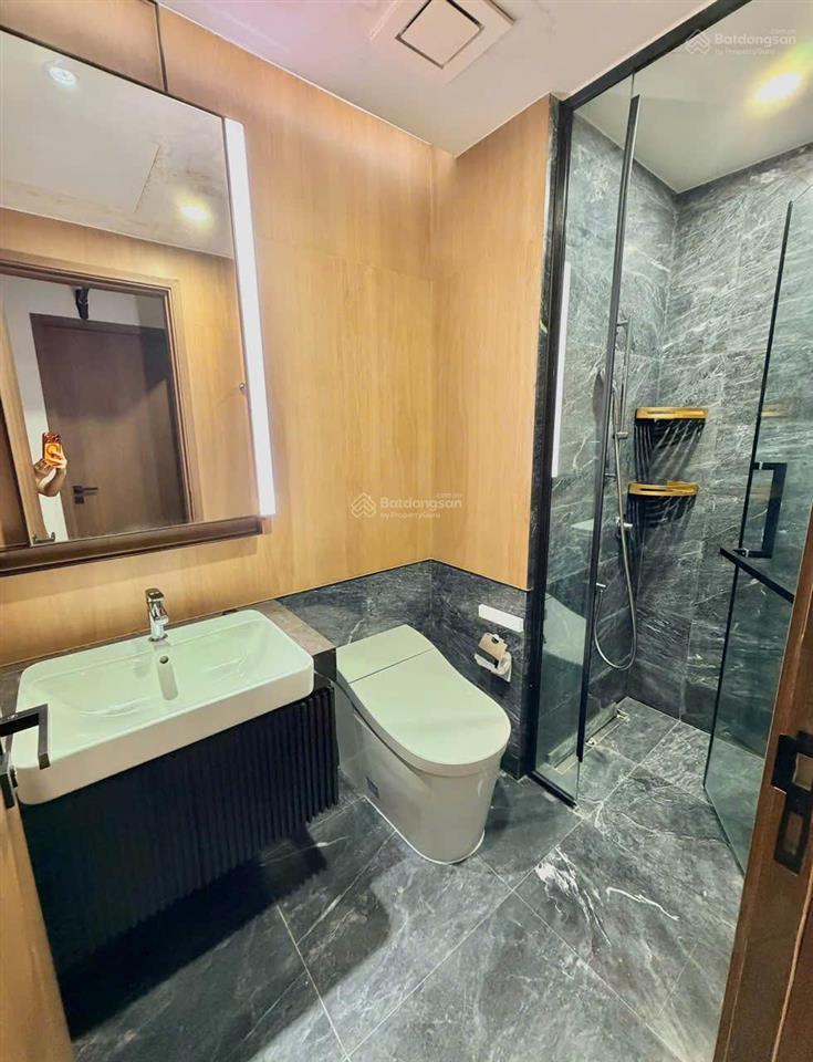 Cho thuê căn hộ view sông 2pn2wc, full nt trống sẵn vào ngay tại lumiere riverside