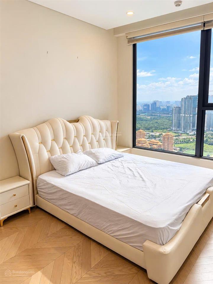 Cho thuê căn hộ 2pn2wc view thoáng tầng cao full nội thất tại lumiere riverside