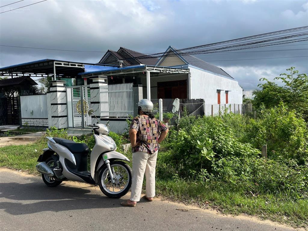 Bán đất vạn thắng mặt đường qh 20m