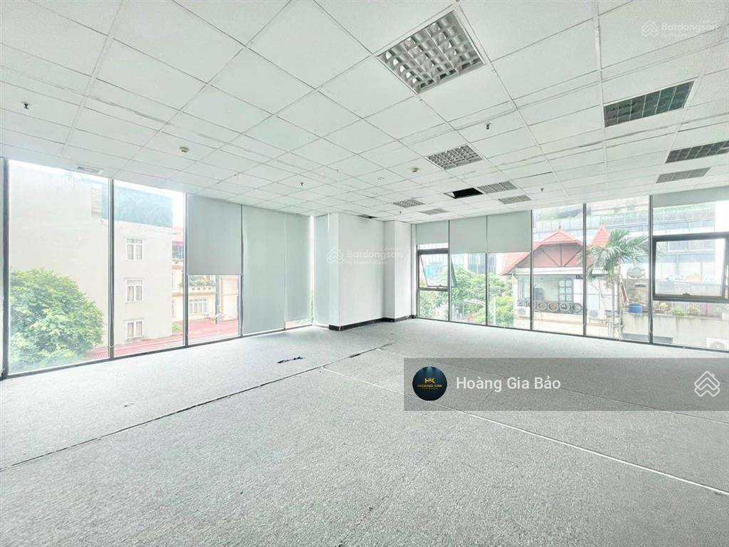 Cho thuê toà nhà lam sơn ,p.2, q. tân bình, dt 9x22m, hầm 1 trệt 5 lầu, view kính
