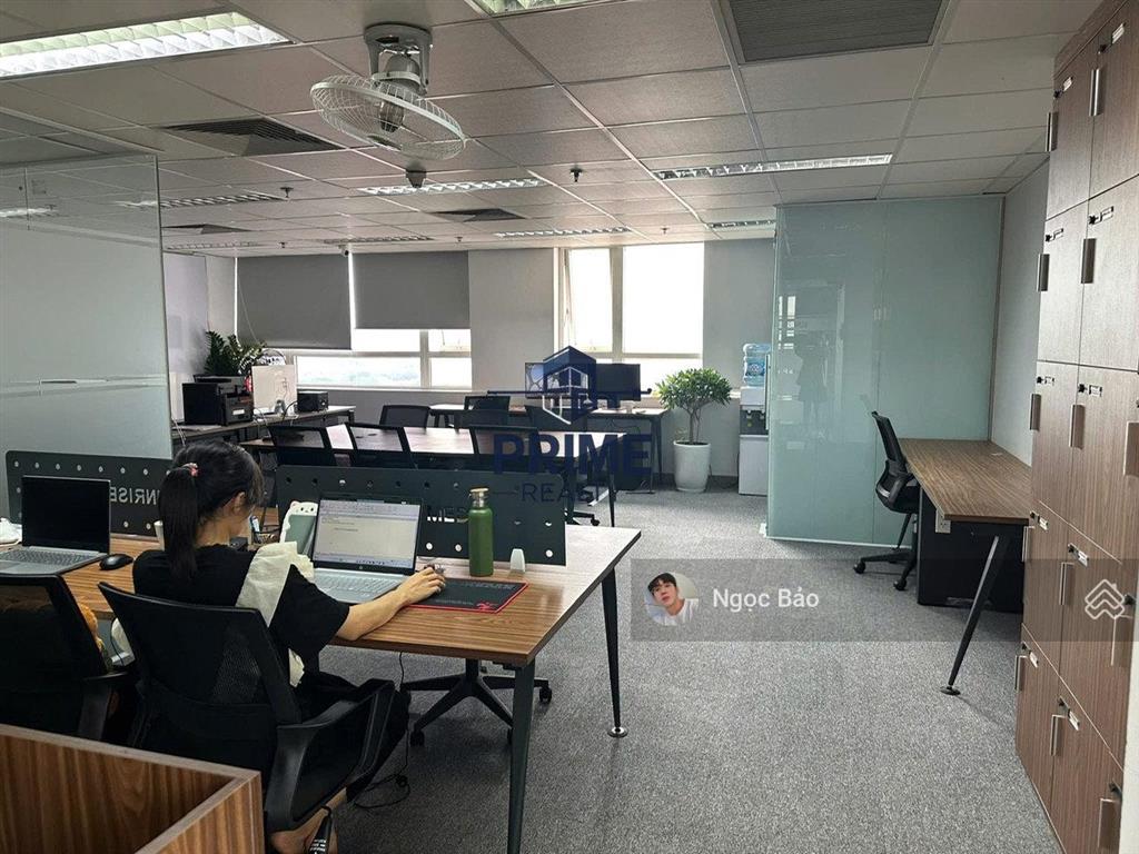 Cho thuê nhà mặt tiền thống nhất tân phú, dt 8x20m, trệt 4 lầu  thang máy