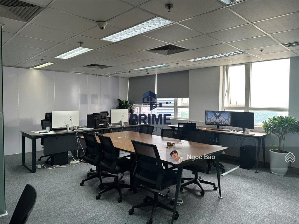 Cho thuê nhà mặt tiền thống nhất tân phú, dt 8x20m, trệt 4 lầu  thang máy