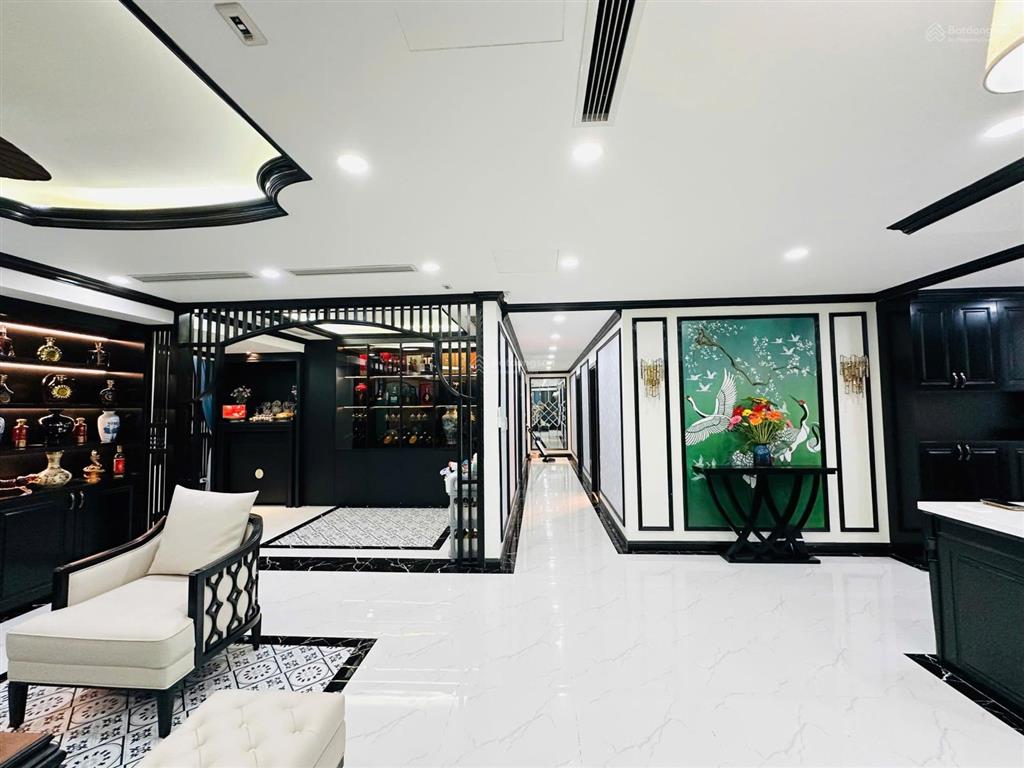Goldmark city hồ tùng mậu. dt 78m2, 2 ngủ, tầng trung full nội thất giá thuê 13,5tr/tháng có slot