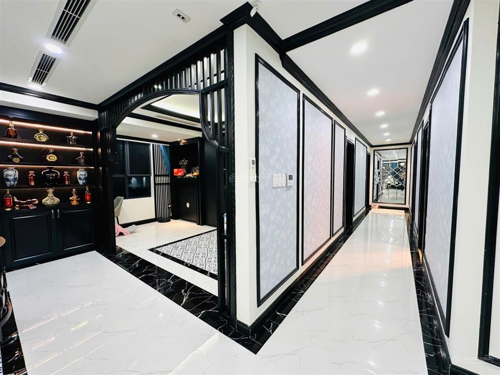 Goldmark city hồ tùng mậu. dt 78m2, 2 ngủ, tầng trung full nội thất giá thuê 13,5tr/tháng có slot