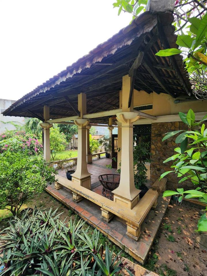 Biệt thự cổ, p. hiệp bình chánh, q. thủ đức