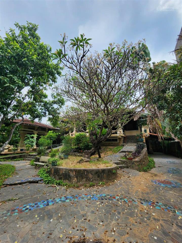 Biệt thự cổ, p. hiệp bình chánh, q. thủ đức