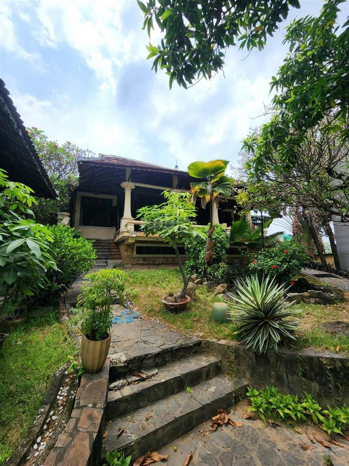 Biệt thự cổ, p. hiệp bình chánh, q. thủ đức