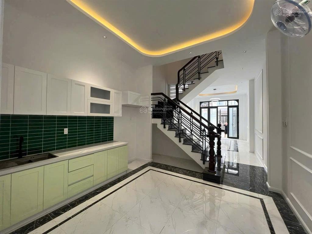 Chính chủ gửi bán nhà 4 tầng khu bên sông gigamall  hiệp bình chánh  thủ đức