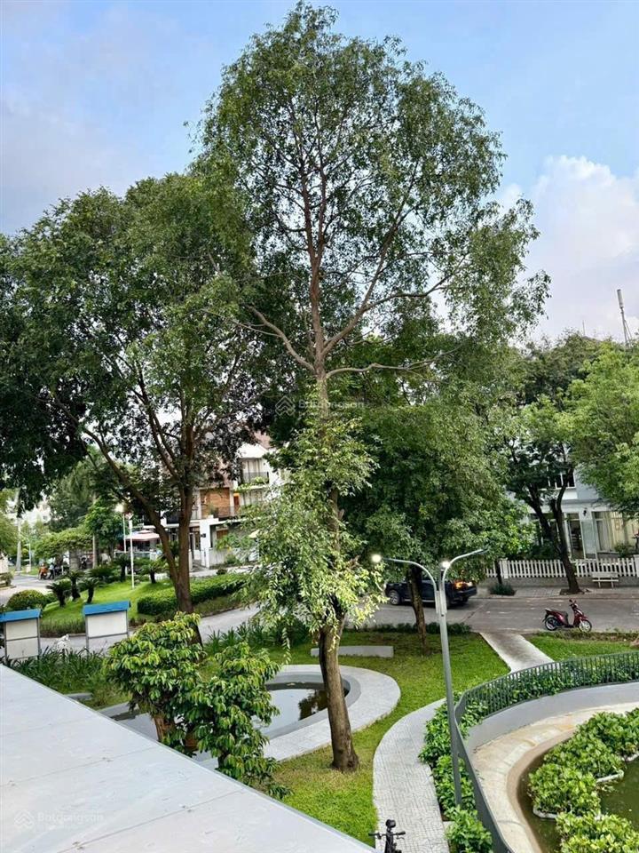 Hàng ngộp bán biệt thự compound có chốt bảo vệ riêng, p. hiệp bình phước, q. thủ đức