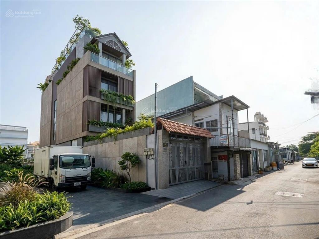 Giảm 2 tỷ, chủ cần bán nhanh nhà (207m2) cách quốc lộ 13 100m, p. hiệp bình phước, q. thủ đức
